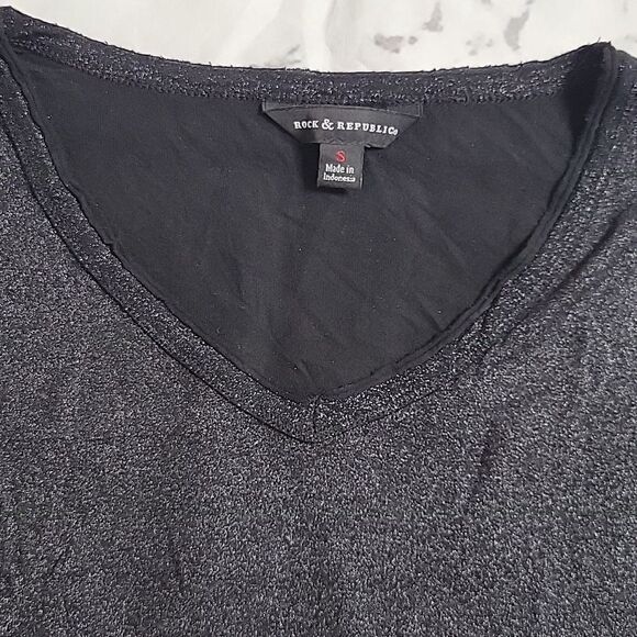 Rock & Republic Black Shimmer Long Sleeve Tee - Picture 2 of 5